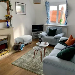 https://explorers-nook-spacious-yorkshire-wolds-apartment-with.yorkshirehotels.net